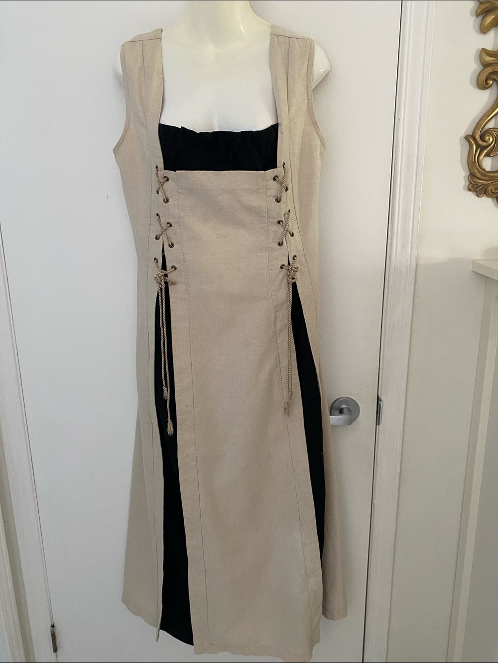 EXCALIBOR LInen Beige Maxi Dress w Black Insert &  Lace-Up Panels Size X large